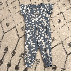 Baby gap romper